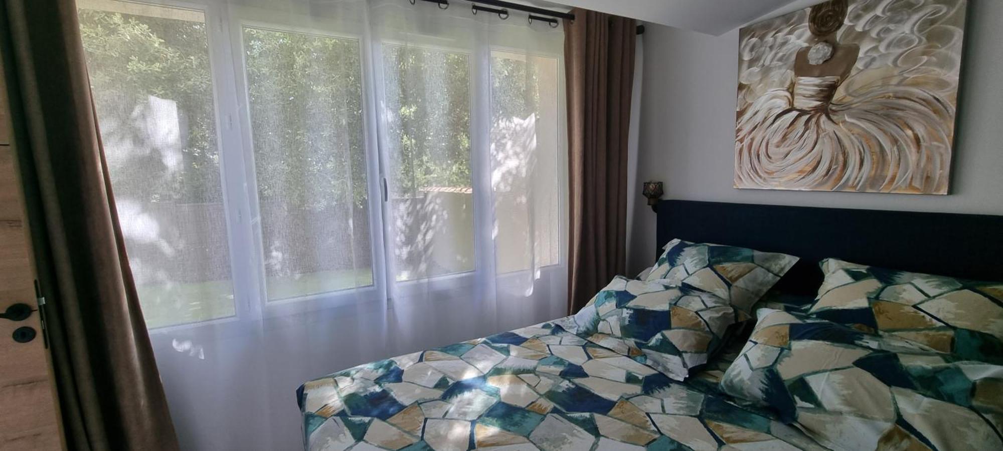Les Bois De Zola Entre Provence Et Luberon Aparthotel Saint-Esteve-Janson Екстериор снимка